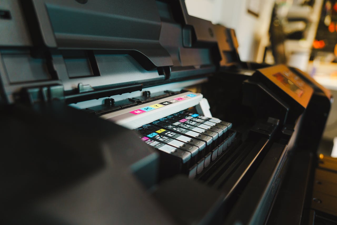 Impression artisanale ou numérique : quelle option pour un rendu authentique ?